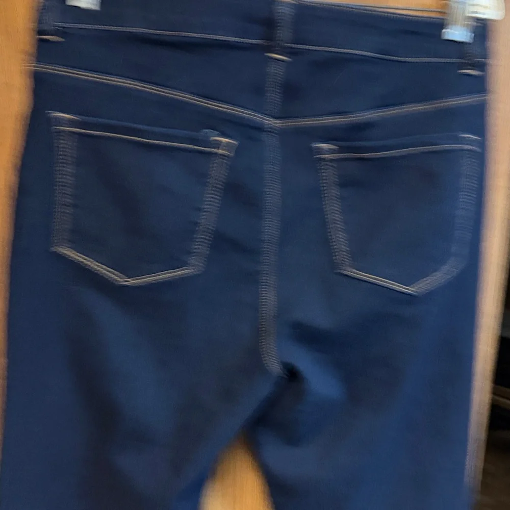 d. jeans Navy Cropped Stretch Capri Pants - Picture 6 of 10